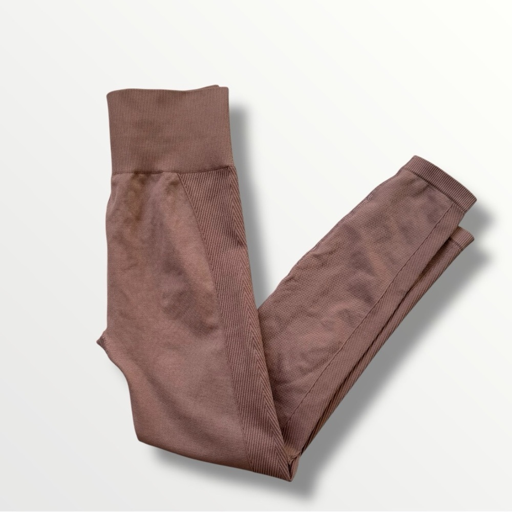 Abercrombie & Fitch YPB 7/8 Seamless Leggings Size Small Brown Tan Neutral